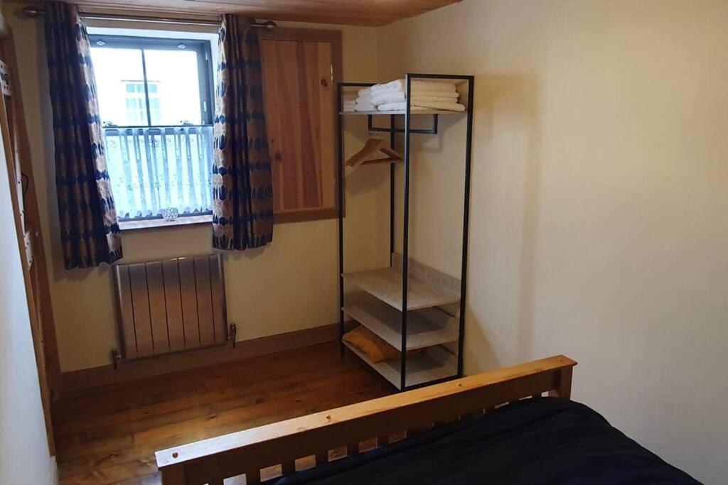 Ty Taf 2 Bed Cottage With Deck & Easy Transport Links Кардифф Экстерьер фото